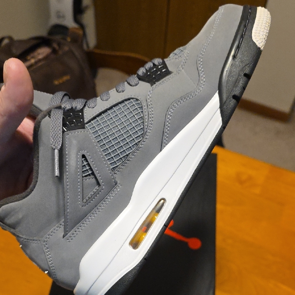 Jordan Gray Sneakers Classic Design - Picture 7 of 11